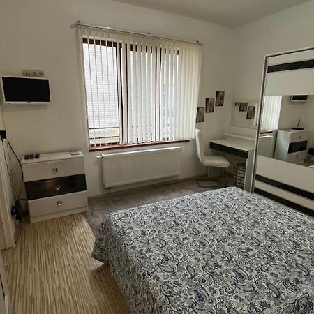 Two Bedroom Flat - Hyper Center 브뤼셀 외부 사진